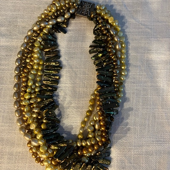 Luxurious Brown and Green Multi-Strand Fresh Water Pearls Necklace - Picture 1 of 5